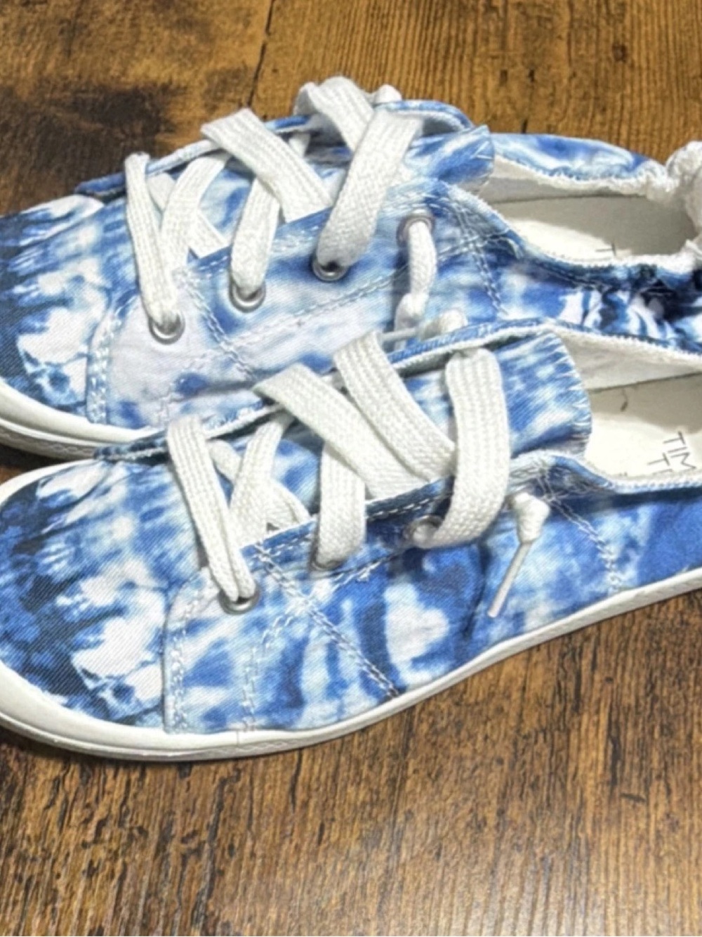 Time and Tru Blue Tie-Dye Women's Casual Slip-On Sneakers